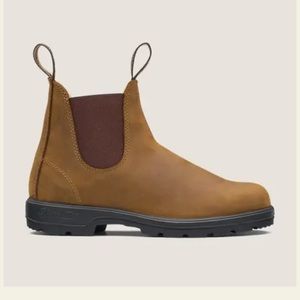 #562 Blundstone Chelsea Boots